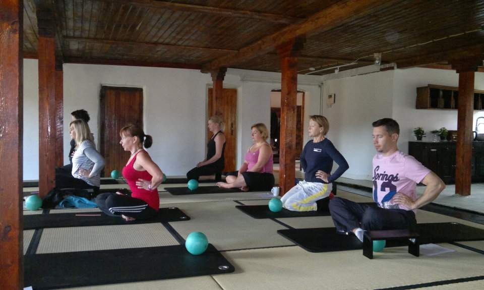 0810201110710-srcset-large