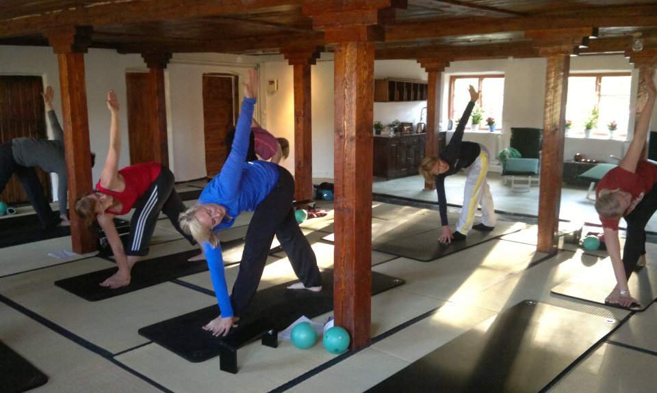 0810201111100-srcset-large