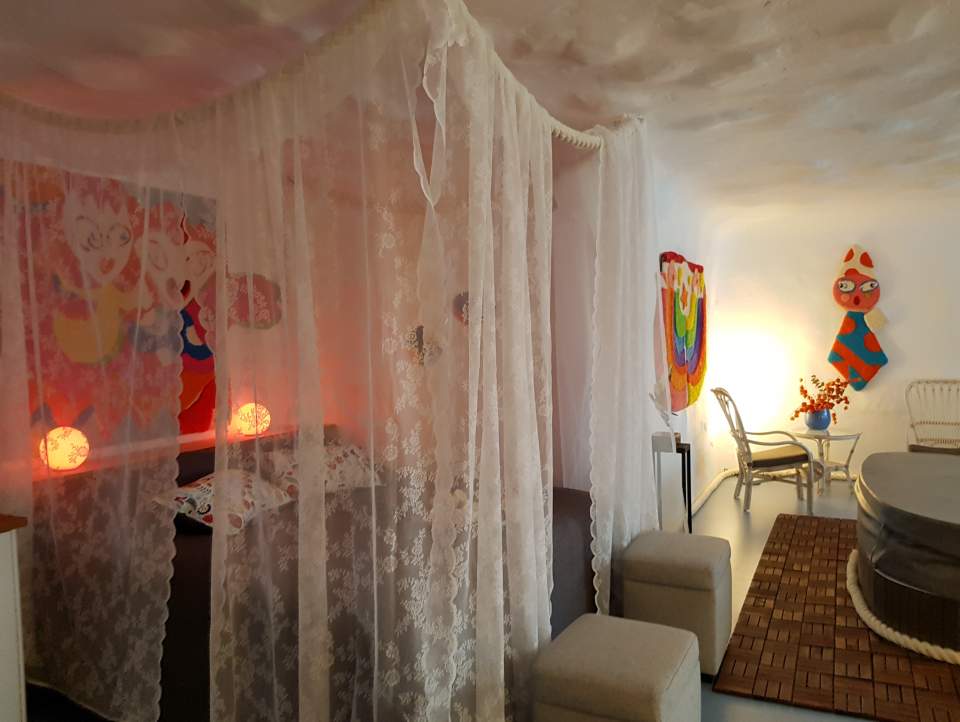 1507229148_lo-yo-yluola-morsiusvuode